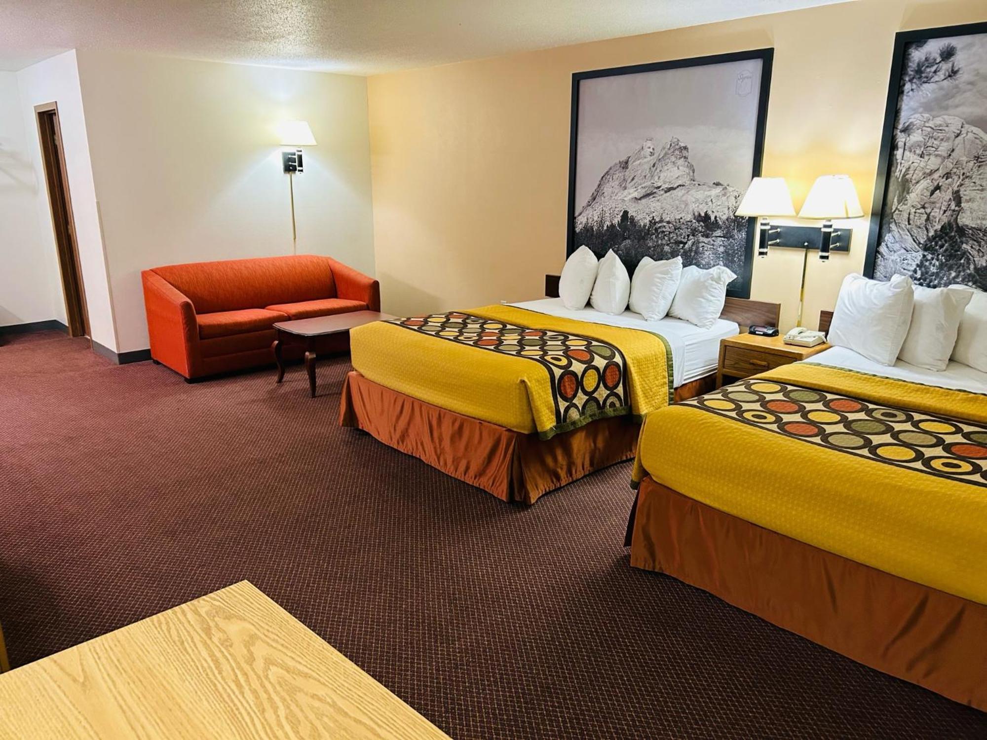 Super 8 By Wyndham Hot Springs Motel Dış mekan fotoğraf