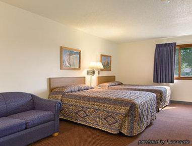 Super 8 By Wyndham Hot Springs Motel Oda fotoğraf