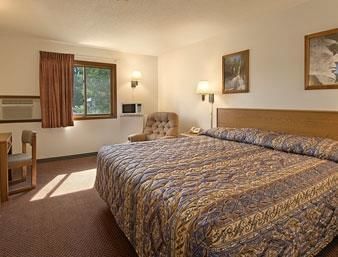 Super 8 By Wyndham Hot Springs Motel Dış mekan fotoğraf