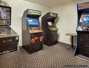 Super 8 By Wyndham Hot Springs Motel Dış mekan fotoğraf